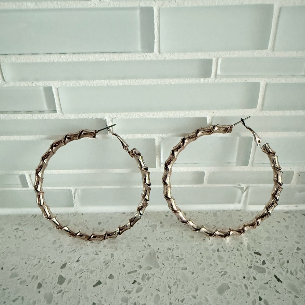 Trendy boutique Gold Bamboo-Style Hoop Earrings